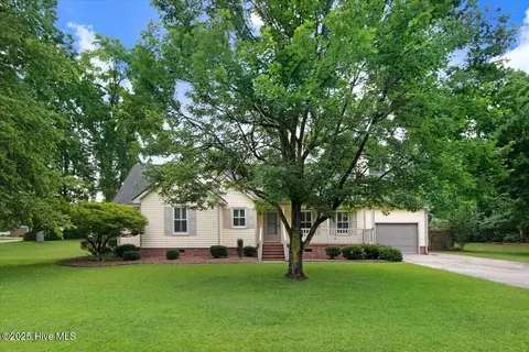 302 N Pointe Dr, Goldsboro, NC 27530