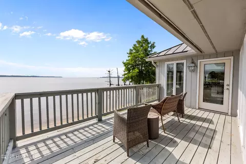 Exterior - 938 E Bayside Dr, Chocowinity, NC 27817 photo 7 of 12