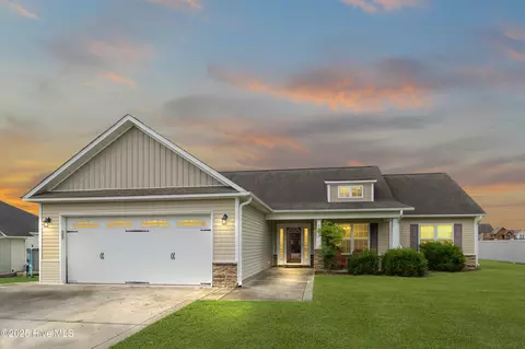 448 Barrel Dr, Winterville, NC 28590