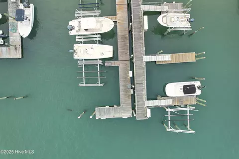 705 Waynick Blvd, Wrightsville Beach, NC 28480