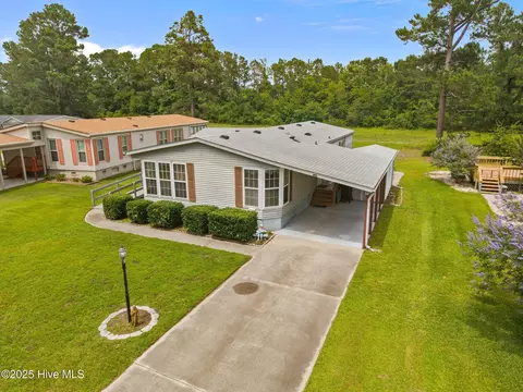 619 Outrigger Ct, Hampstead, NC 28443 photo 3