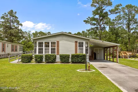 619 Outrigger Ct, Hampstead, NC 28443 photo 2