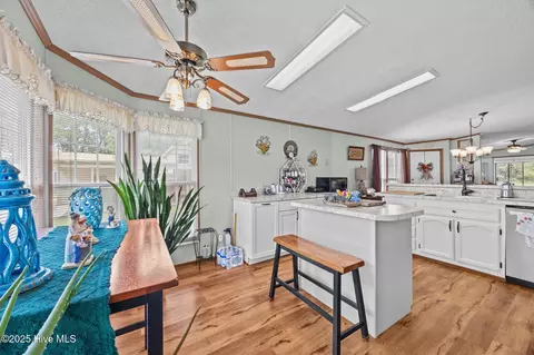 619 Outrigger Ct, Hampstead, NC 28443 photo 15
