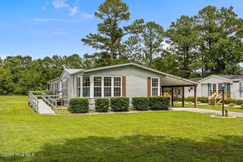 619 Outrigger Ct, Hampstead, NC 28443