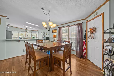 619 Outrigger Ct, Hampstead, NC 28443 photo 9