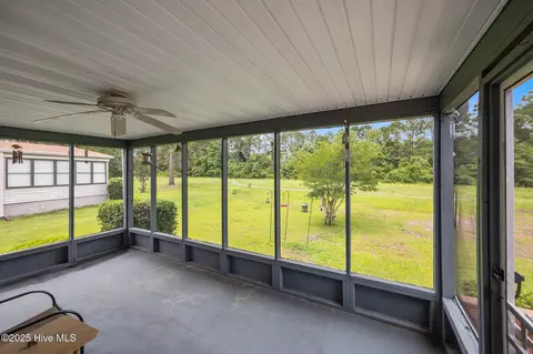 619 Outrigger Ct, Hampstead, NC 28443 photo 25