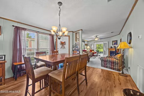 619 Outrigger Ct, Hampstead, NC 28443 photo 16