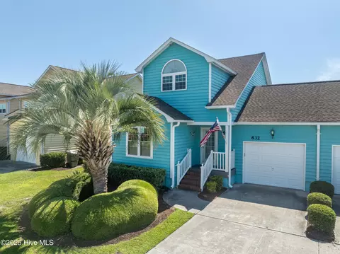 632 Settlers Ln, Kure Beach, NC 28449