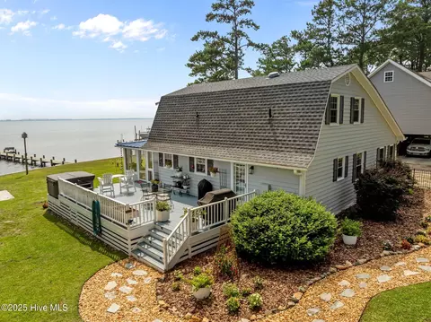 171 Low Tide Rd, Bath, NC 27808