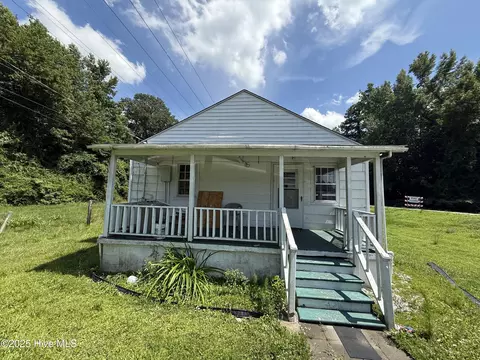 1317 Airport Rd, Kinston, NC 28504