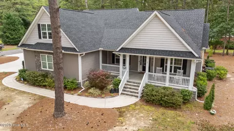 1 Miles Ct, Pinehurst, NC 28374