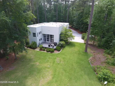 1458 Forest Acre Dr, Greenville, NC 27834