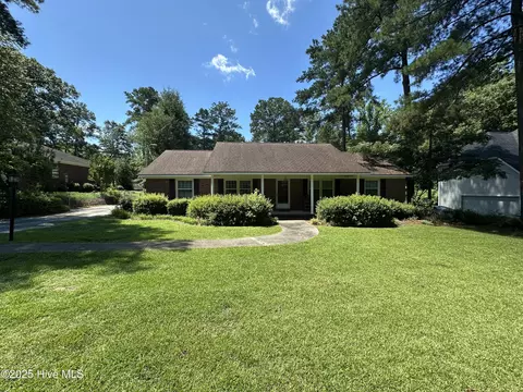 12760 S Pine Villa Dr, Laurinburg, NC 28352