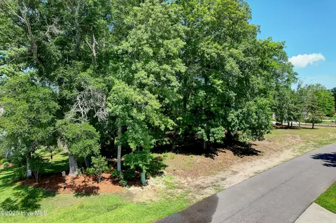 66 Oyster Point Dr, Sunset Beach, NC 28468