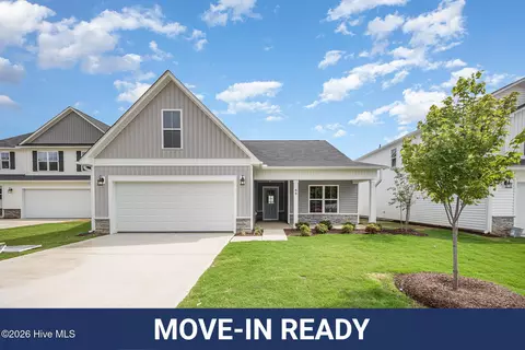 66 W Emily Gardens Dr, Selma, NC 27576