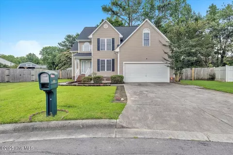 307 Softwood Ct, Jacksonville, NC 28540