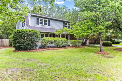 5477 Eastwind Rd, Wilmington, NC 28403