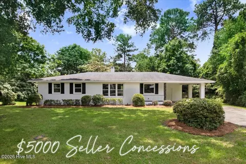527 W College St, Warsaw, NC 28398