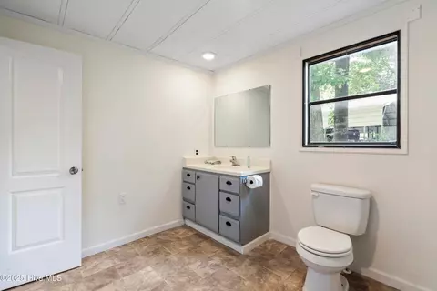 666 Bay Harbor Dr, Hampstead, NC 28443 photo 17