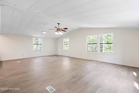 666 Bay Harbor Dr, Hampstead, NC 28443 photo 6