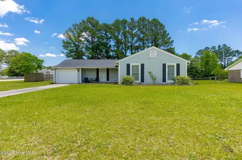 517 Webb Blvd, Havelock, NC 28532