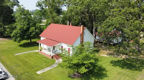 217 N Howard St, Chadbourn, NC 28431