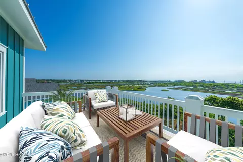 53 Sailview Dr, North Topsail Beach, NC 28460
