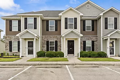 119 Glen Cannon Dr, Jacksonville, NC 28546