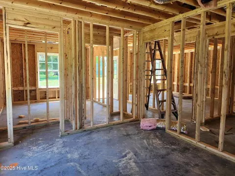 206 King Ave, Winfall, NC 27985 photo 5