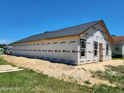 206 King Ave, Winfall, NC 27985 photo 6