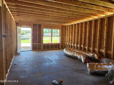 206 King Ave, Winfall, NC 27985 photo 4
