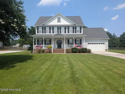 526 Rock Creek Dr N, Jacksonville, NC 28540