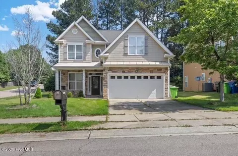 3137 Groveshire Dr, Raleigh, NC 27616