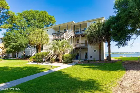 8630 Sound Dr #B2, Emerald Isle, NC 28594