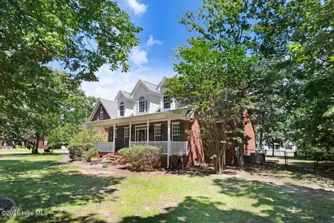 402 Weatherby Dr, Goldsboro, NC 27530