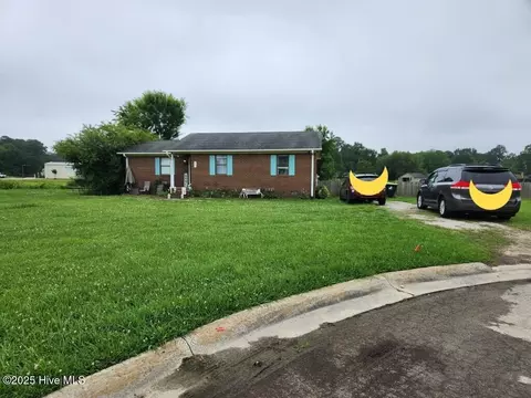 300 Morningside Dr, Vanceboro, NC 28586