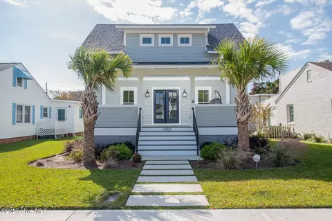 1407 Evans St, Morehead City, NC 28557