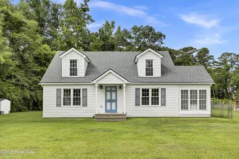 2971 Penderlea Hwy, Burgaw, NC 28425