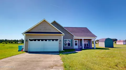 116 Cherry Grove Dr, Richlands, NC 28574