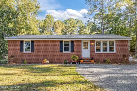 9433 Nc Highway 53 E, Burgaw, NC 28425