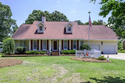 1992 Acorn Dr, New Bern, NC 28562