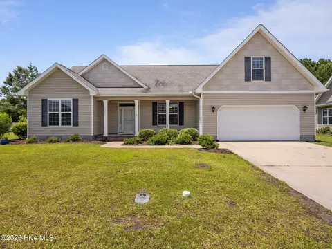 3523 White Dr, Morehead City, NC 28557