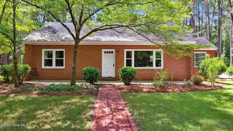 179 Turner Rd, Pinehurst, NC 28374
