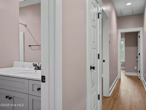 Entry Way - 500 Perth Ct, Hubert, NC 28539 photo 1 of 1