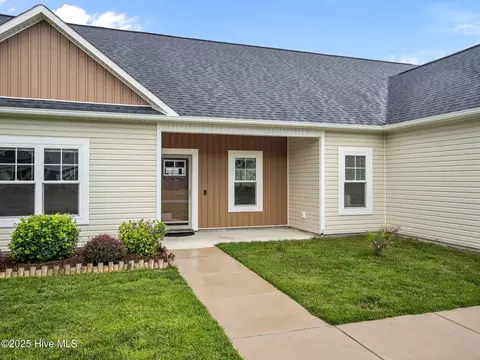 Exterior - 500 Perth Ct, Hubert, NC 28539 photo 7 of 8
