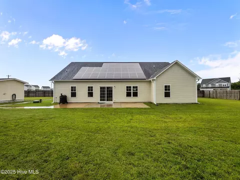 Exterior - 500 Perth Ct, Hubert, NC 28539 photo 3 of 8