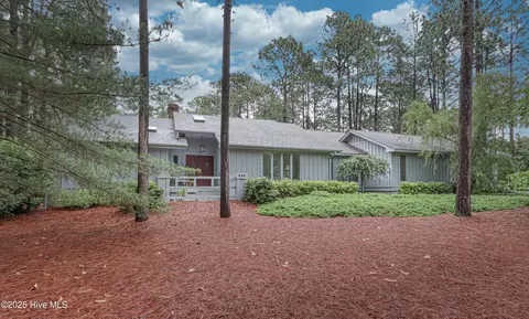 695 Donald Ross Dr, Pinehurst, NC 28374