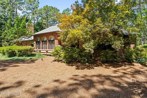 Exterior - 35 Brookhaven Rd, Pinehurst, NC 28374 photo 10 of 18