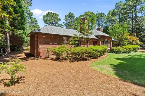 Exterior - 35 Brookhaven Rd, Pinehurst, NC 28374 photo 16 of 18