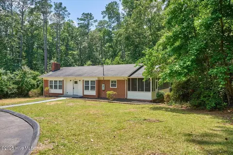 804 S Mcneill St, Carthage, NC 28327